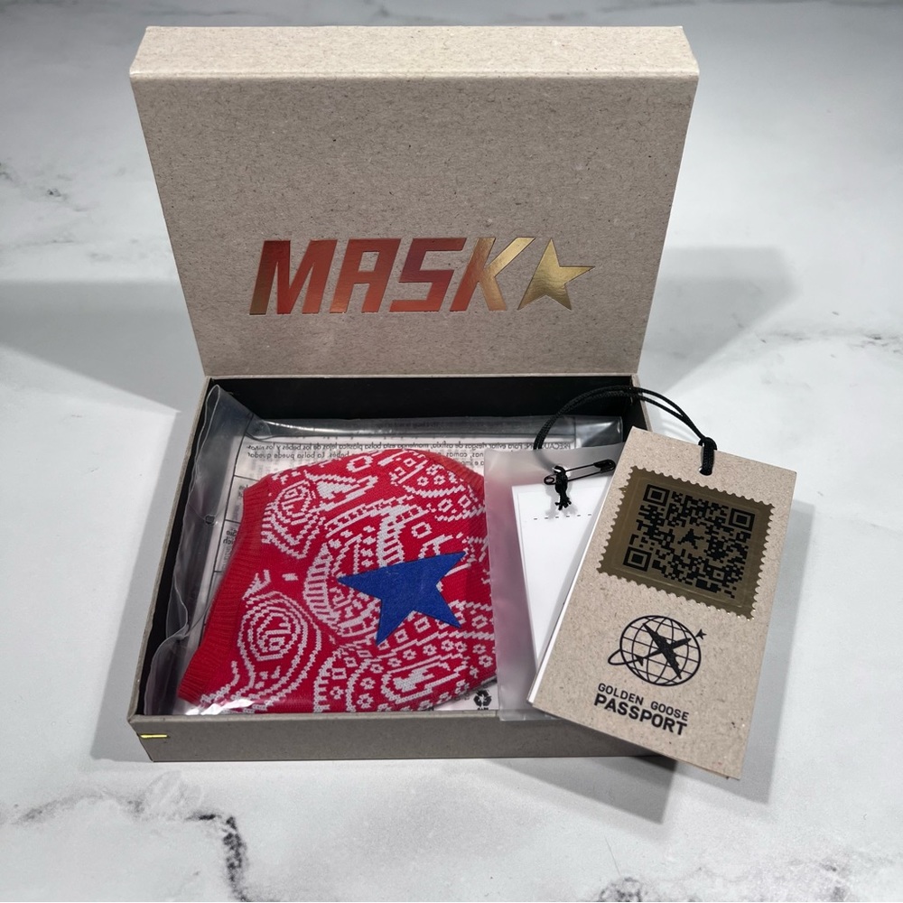 Golden Goose Star Face Mask Knitted Red Bandana Print